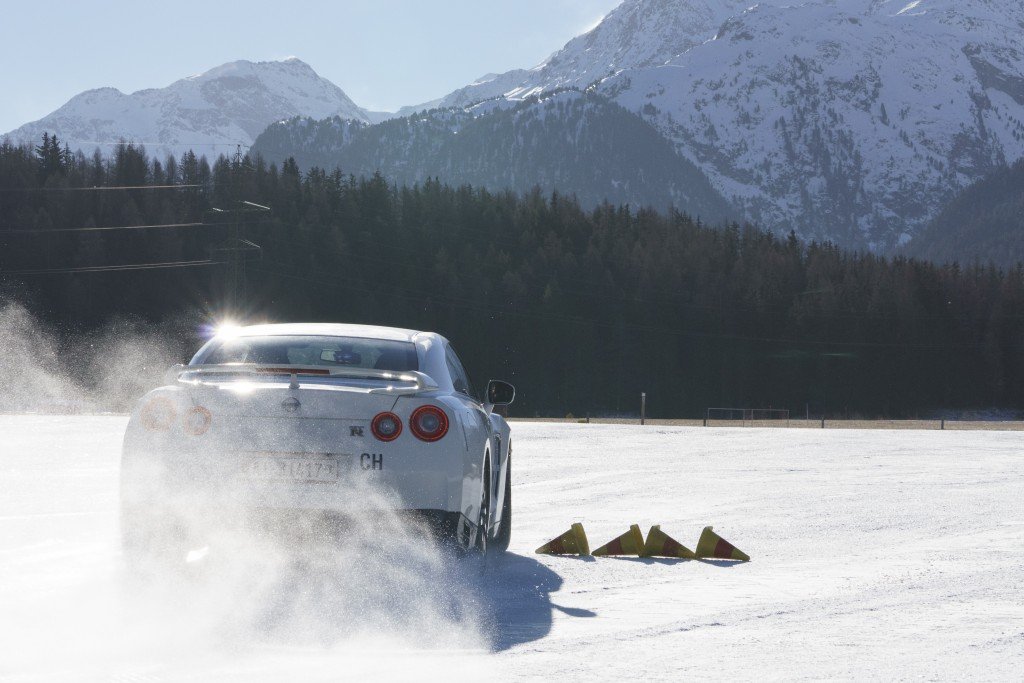 Nissan GT-R Snow Drift