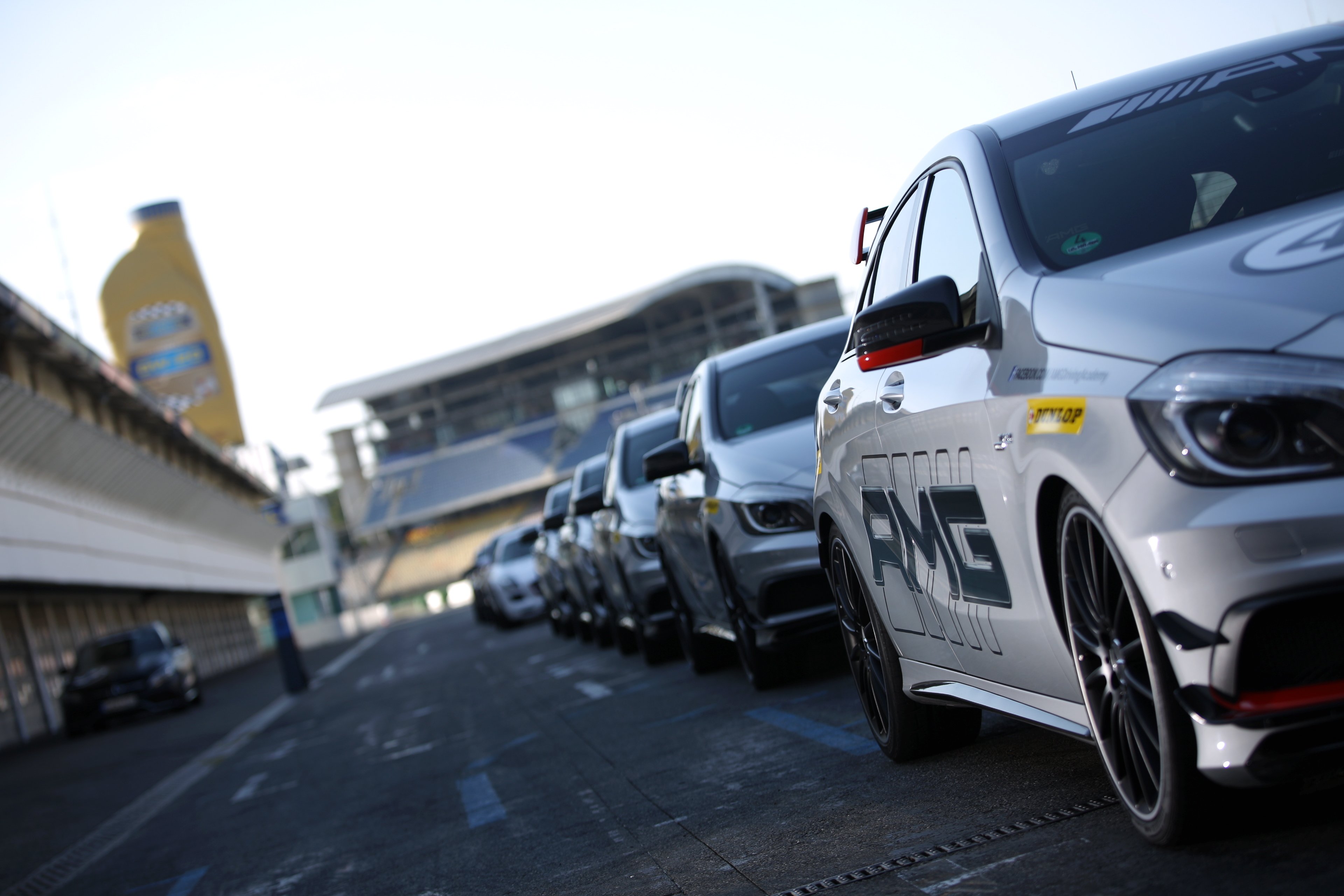 Dunlop x AMG Driving Academy