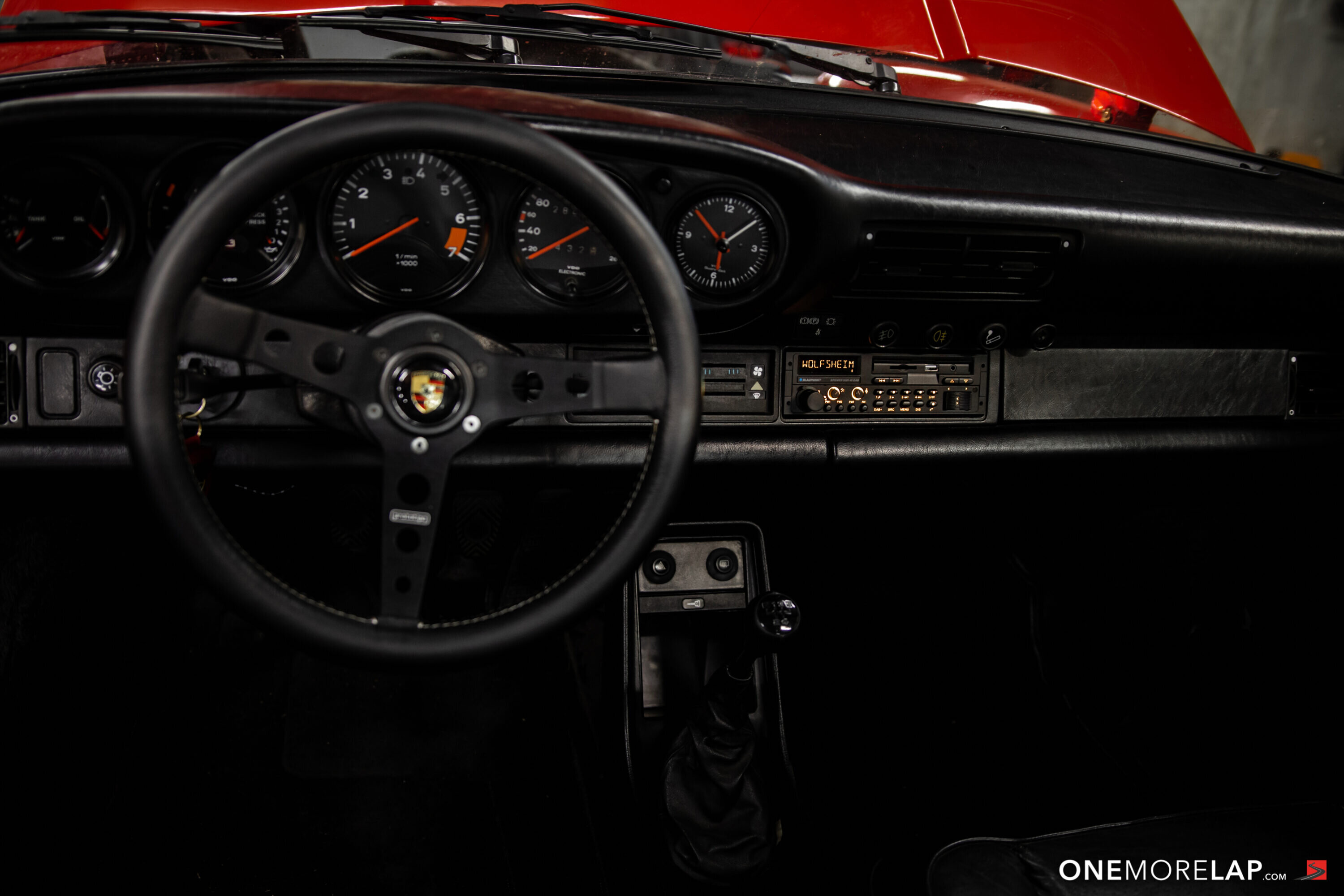 Erfahrungsbericht / Einbauanleitung / Test: Blaupunkt Bremen SQR 46 DAB im Porsche 911 Carrera 3.2 Targa (G-Modell) von 1988 – Das perfekte Autoradio für Young- und Oldtimer?