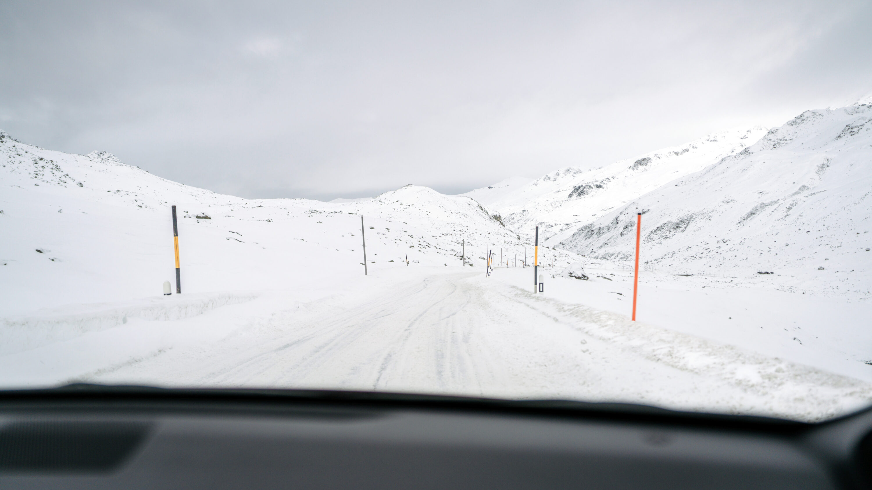 Eis-Tanz auf 2383 Metern: Mit dem Toyota GR Yaris quer über den gesperrten Flüelapass