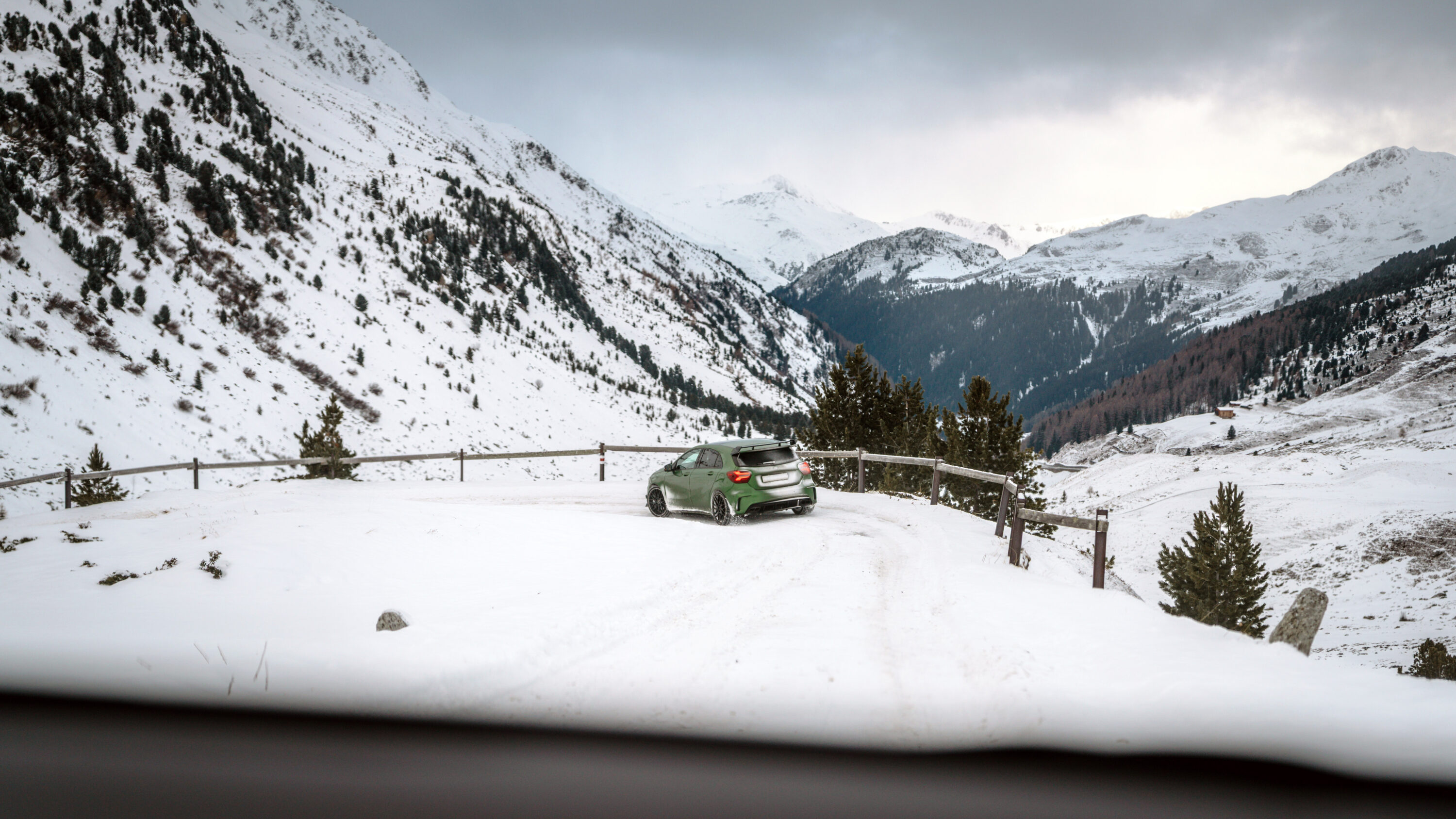 Eis-Tanz auf 2383 Metern: Mit dem Toyota GR Yaris quer über den gesperrten Flüelapass