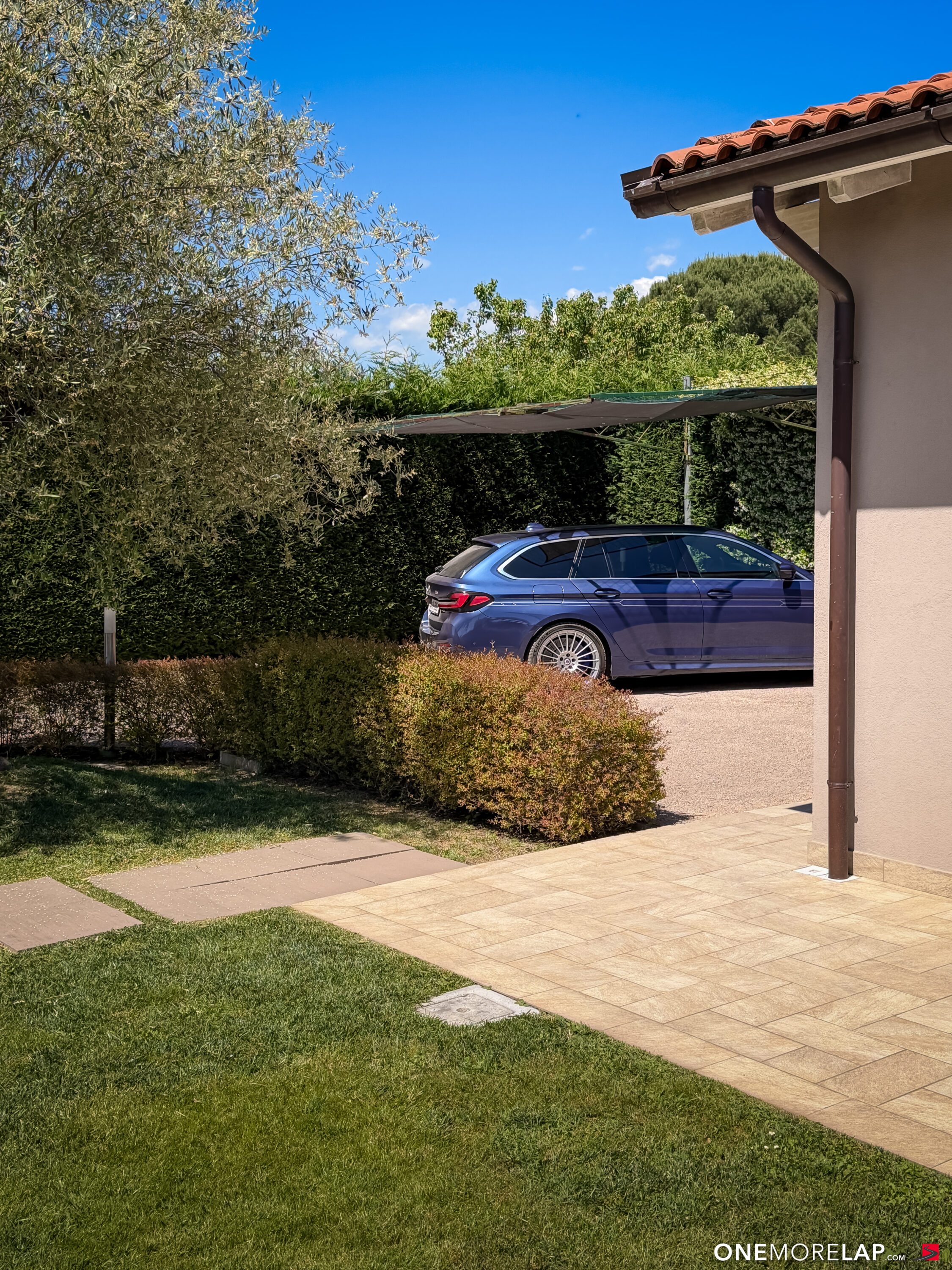 Ferien im falschen Monte Carlo: Mit dem Alpina B5 durch die Toskana, wo kein Bordstein sicher ist