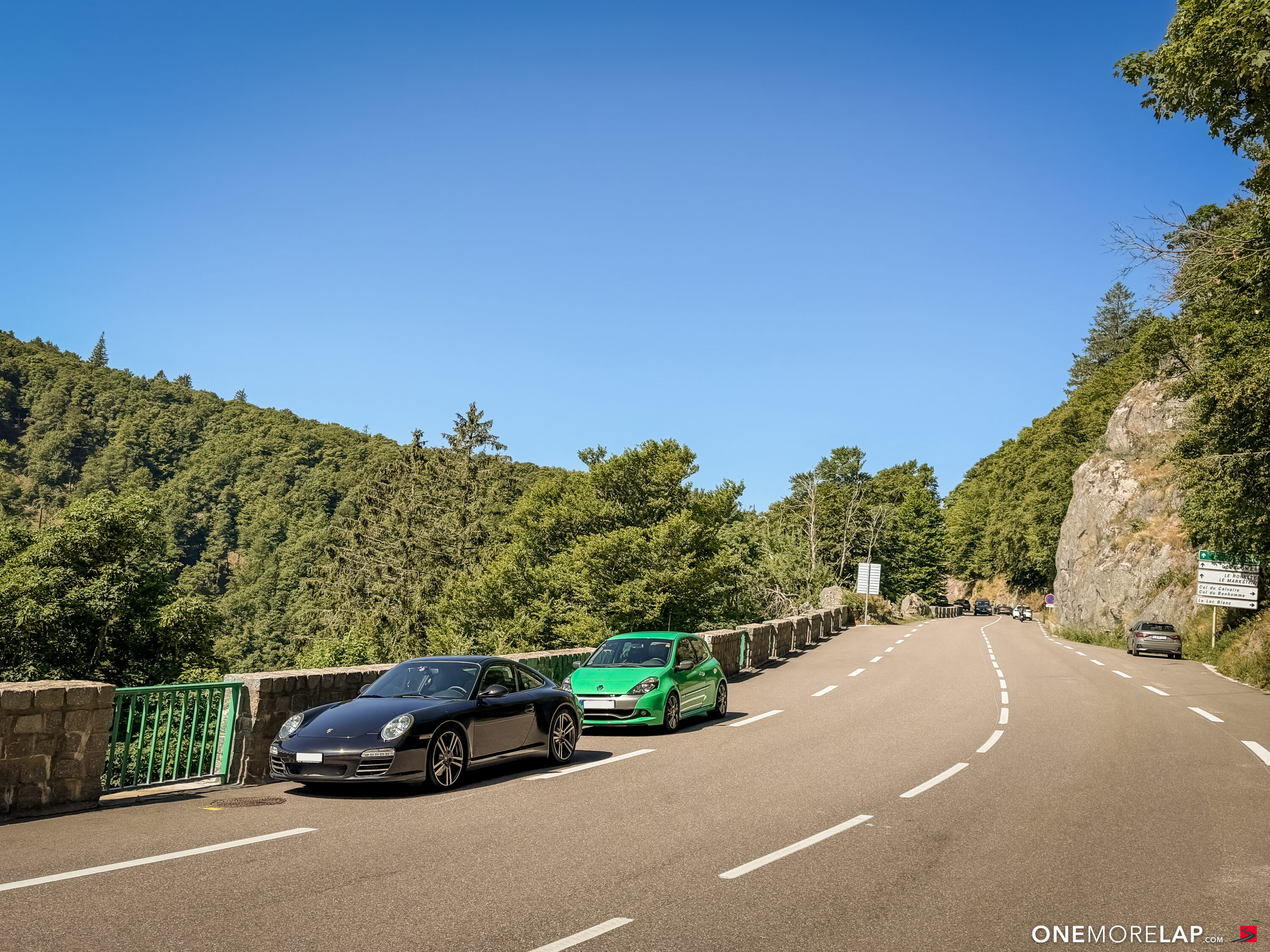 Zwei Sauger über die Route des Crêtes Porsche 997 2 Carrera 4S Handschalter Clio RSIMG 5542 15